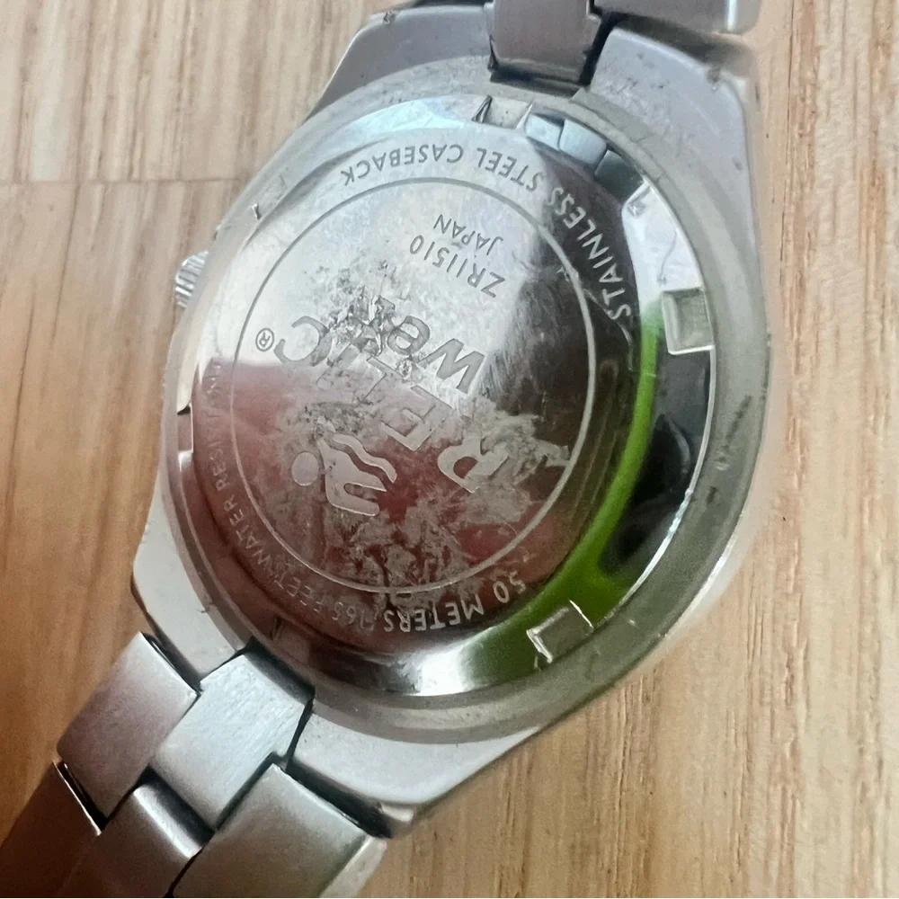 Relic wet ladies stainless steel diver sports watch NEW BATTERY